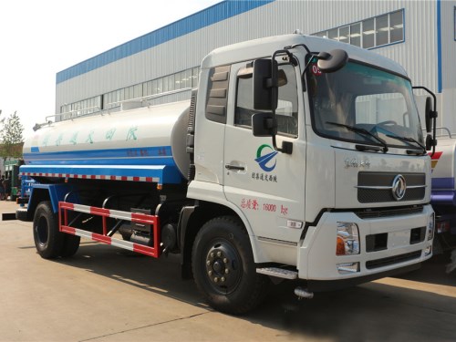 东风天锦（12方）CLW5161GSSD5型洒水车